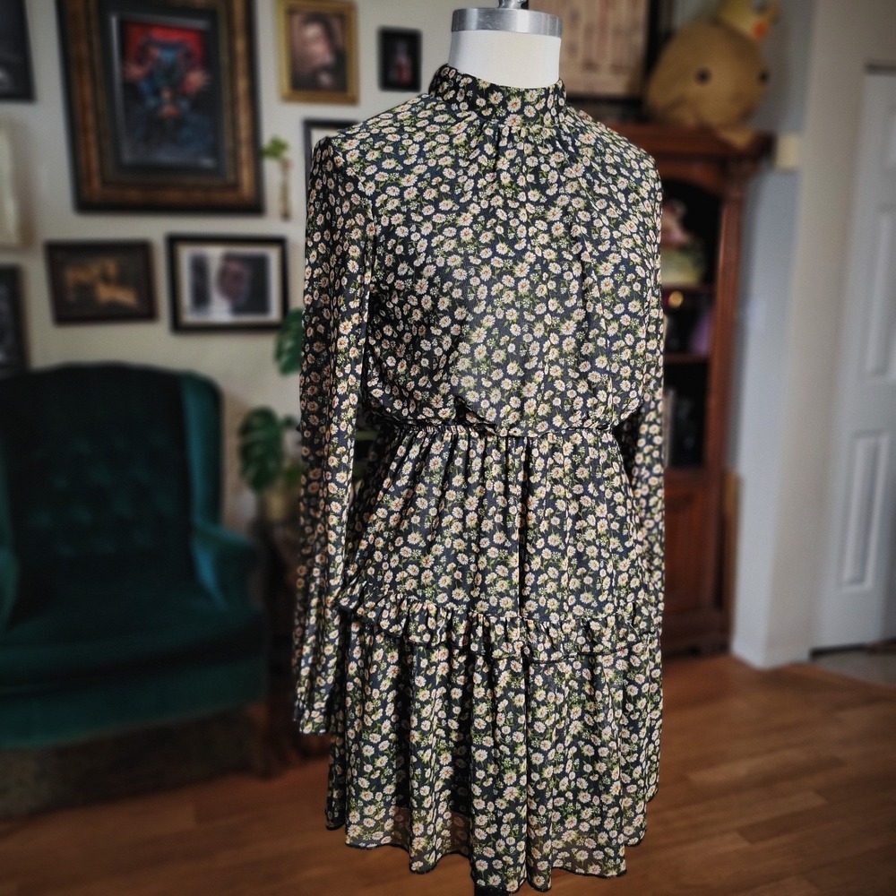 Sadie & Sage Mini Dress Daisy Mock Neck Long Sleeve‎ Floral Ruffle Black Size M